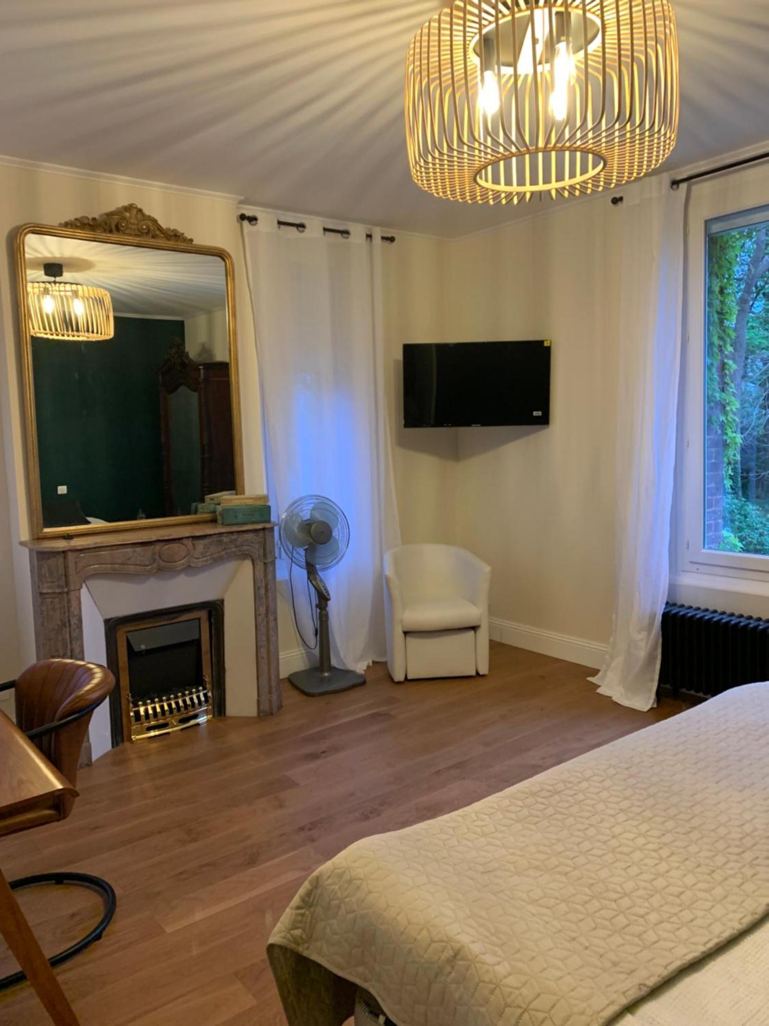 Les Sous Bois Hotell Saint-Laurent-de-Brevedent Exteriör bild